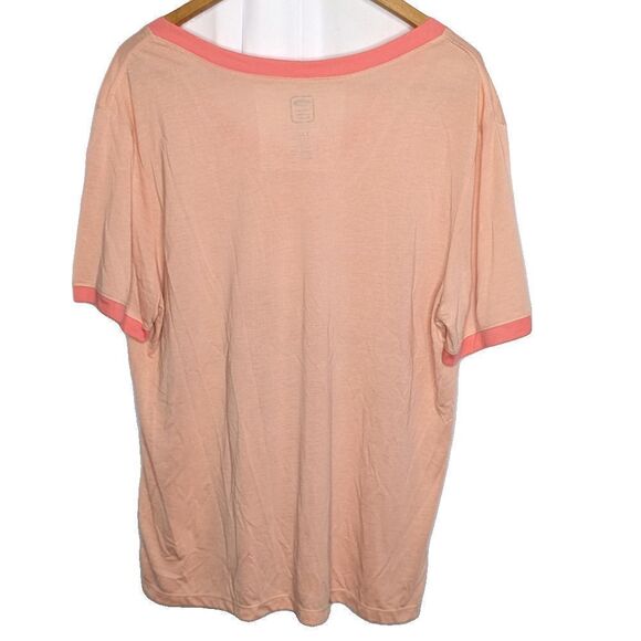 Ford Motor Company T-Shirt V-Neck Pink "The Classic Mustang" Size XXL - Picture 2 of 3